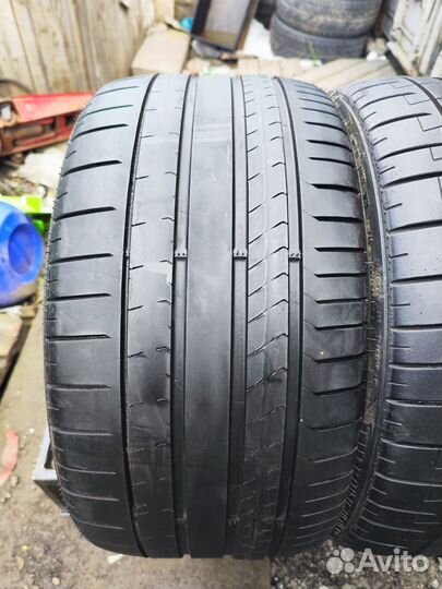 Pirelli P Zero PZ4 295/25 R22 97Y