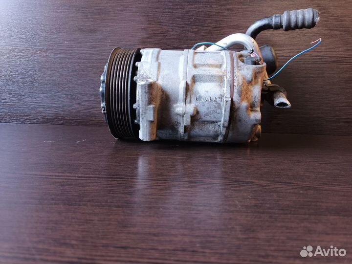 Компрессор кондиционера Mercedes C230 271