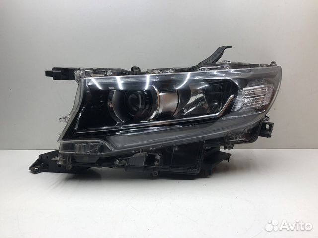 Фара левая Toyota Land Cruiser Prado 150 Рест 2017