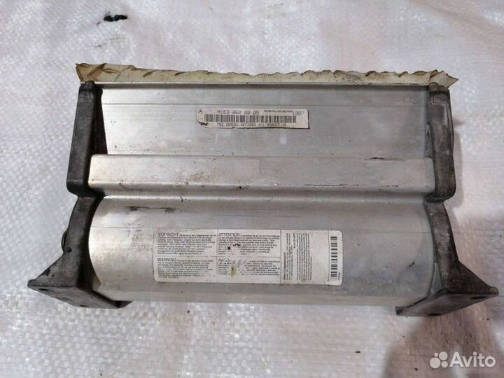 Подушка безопасности пассажира Mercedes-Benz Ml