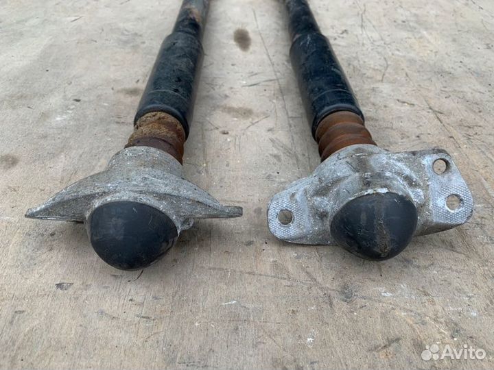 Амортизатор задний Volkswagen Jetta 5 седан