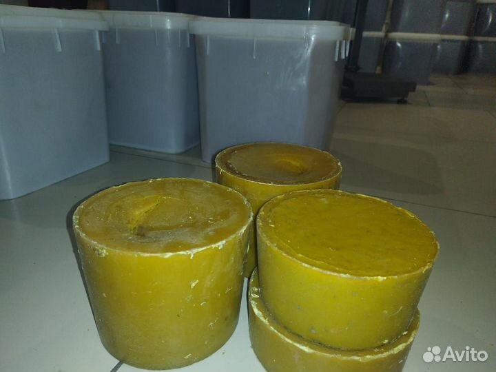 Воск пчелиный