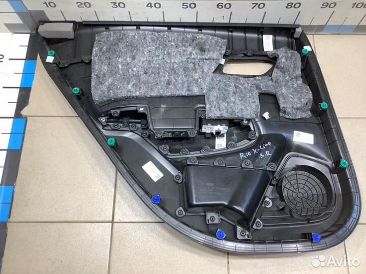 Обшивка двери задняя правая Kia Rio X-Line хетчбек