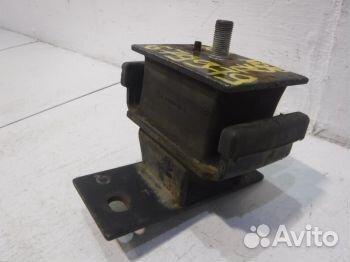 Опора двигателя Исузу NQR 1