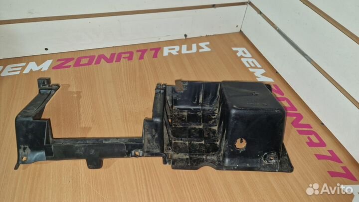 Накладка торпедо подрулевая Volkswagen Passat B3