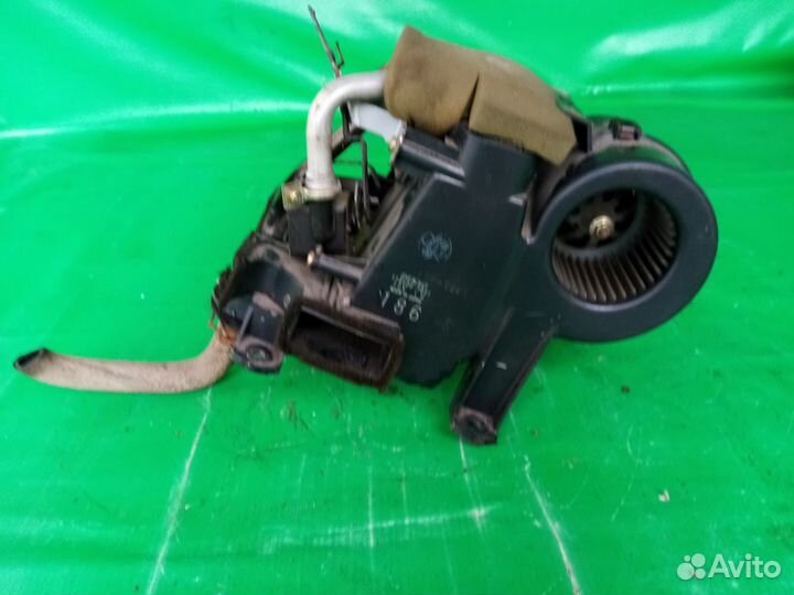 Mitsubishi montero sport печка задняя