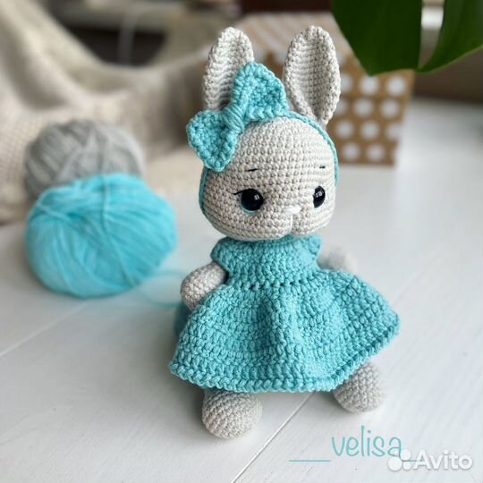 Вязаные игрушки и пинетки ручной работы