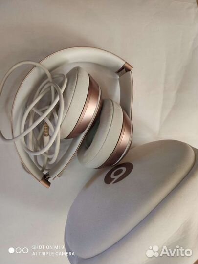 Беспроводные наушники Beats Solo Pro ссистемой шум
