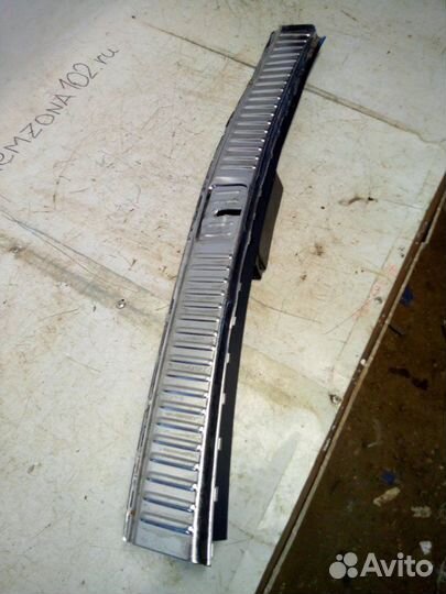 Накладка на бампер задняя Volkswagen Touareg 2