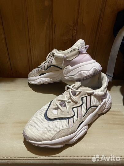 Продаю кроссовки Адидас