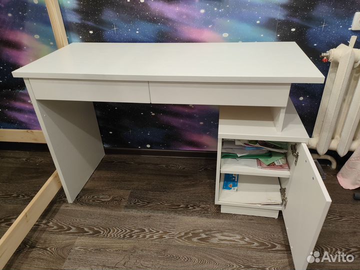 Письменный стол