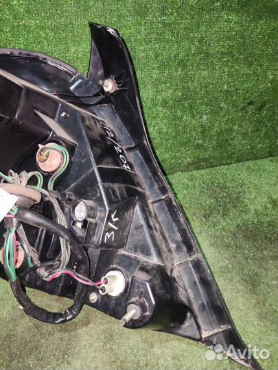 Стоп-сигнал / фонарь задний правый Nissan Bluebird