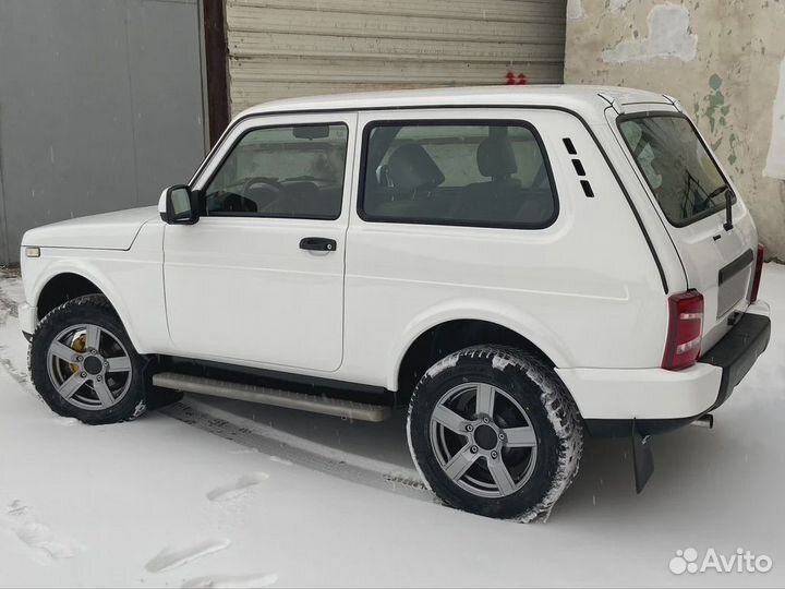 LADA 4x4 (Нива) 1.7 МТ, 1997, 52 000 км