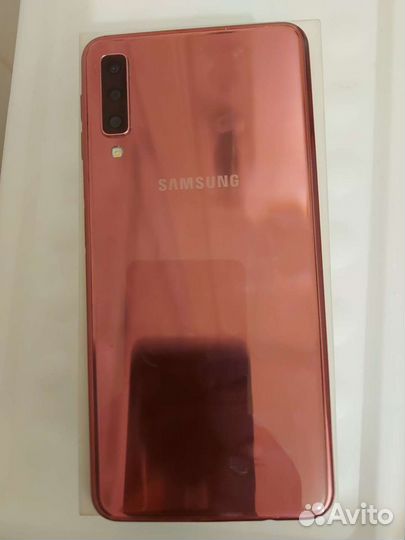Samsung Galaxy A7 (2018), 4/64 ГБ