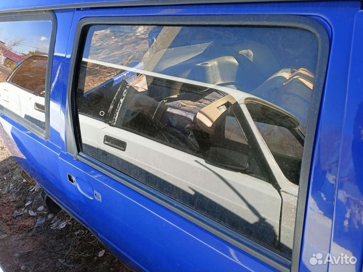 Стекло задней правой двери Иж 21261 фабула