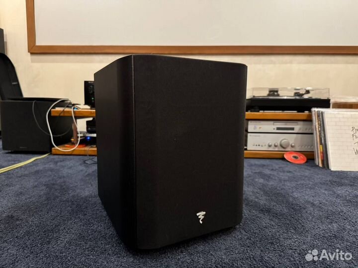 Активный сабвуфер Focal SUB 300 P