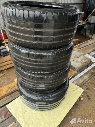 Dunlop SP Sport Maxx 050+ 245/45 R19 и 275/40 R19 105Y