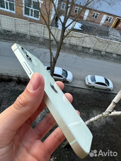 iPhone 12, 64 ГБ