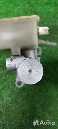 Главный тормозной цилиндр Mazda Mazda3 BK LF17