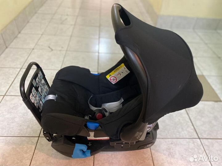 Автокресло Britax Römer Baby-Safe + ременная база