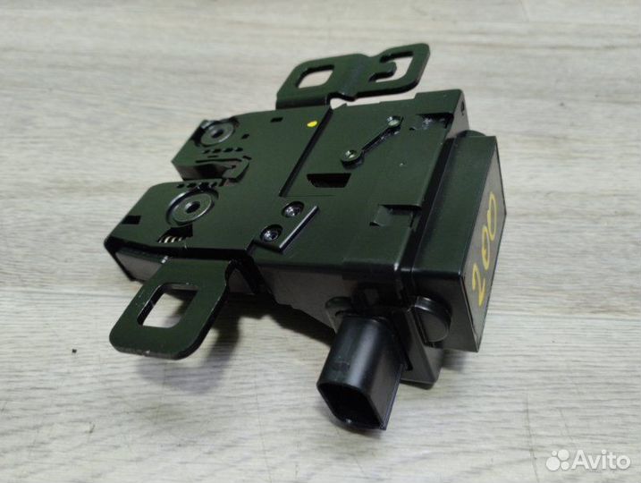 Замок багажника Land Rover Range Rover Sport L320