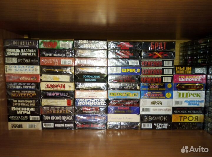 Видео Магнитофон и Видео Касеты