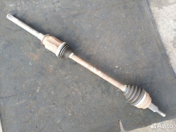 Привод передний правый Jeep Grand Cherokee WK2