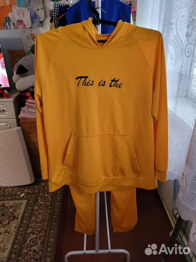 Костюмы спортивные женские