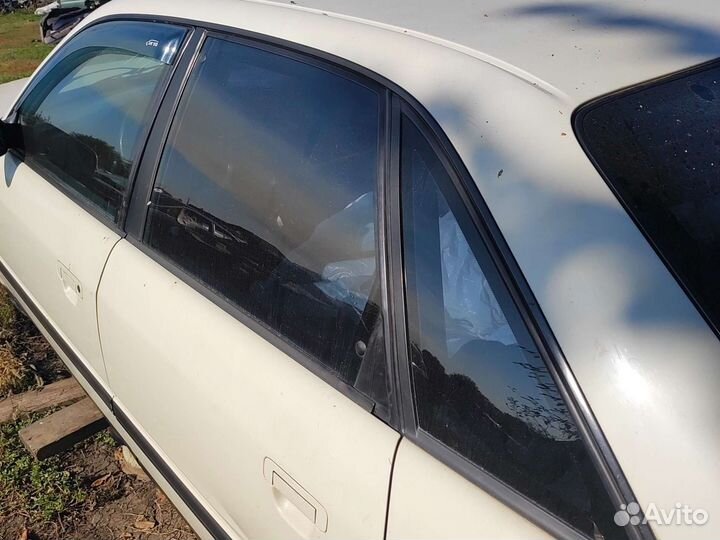 Заднее стекло лобовое Ауди 100 ц4 Audi 100 c4