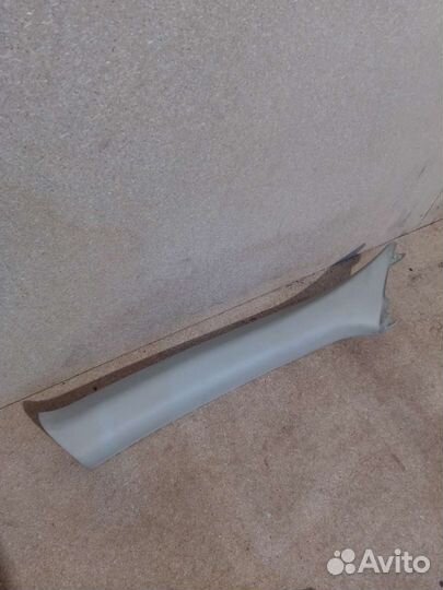 Пластик передней стойки кузова Nissan Almera G15