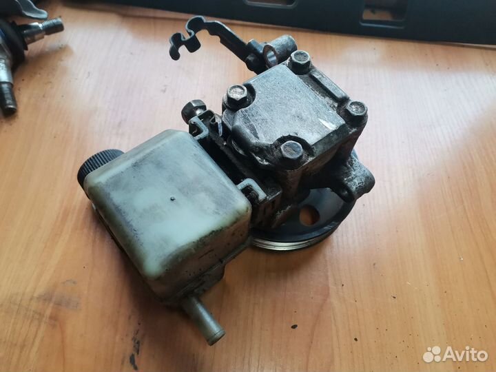 Насос гидроусилителя Mazda 6 GG FC0132650A