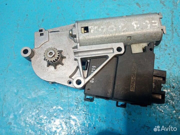 Моторчик люка Bmw X5 E53