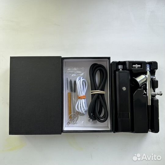 Беспроводной аэрограф и компрессор TM80s