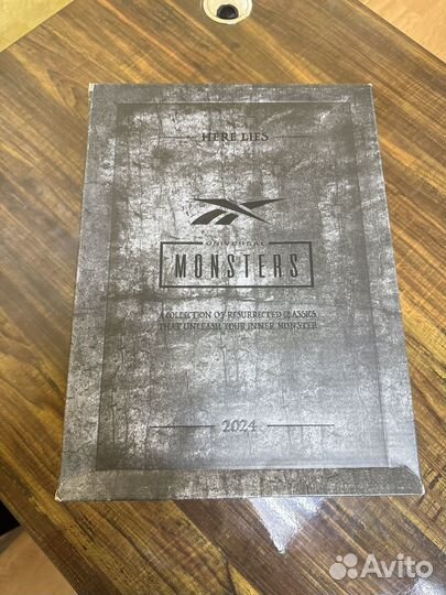 Кроссовки Reebok x universal monsters pump