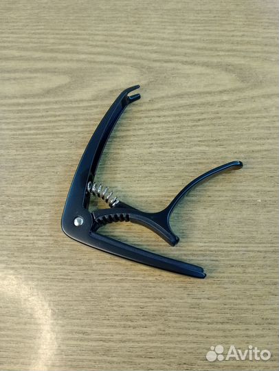 Новый каподастр для акустики dekko FC-76 BK