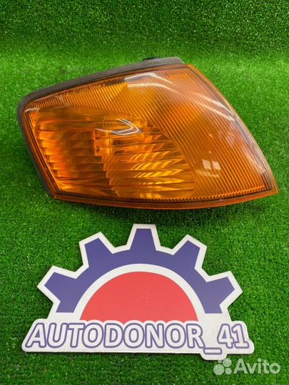 Габарит передний правый Nissan Ad vhny11 QG18DE