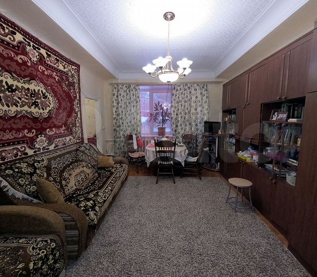 3-к. квартира, 83 м², 1/3 эт.