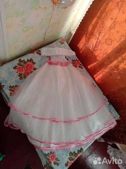 Платье для девочки 130 140