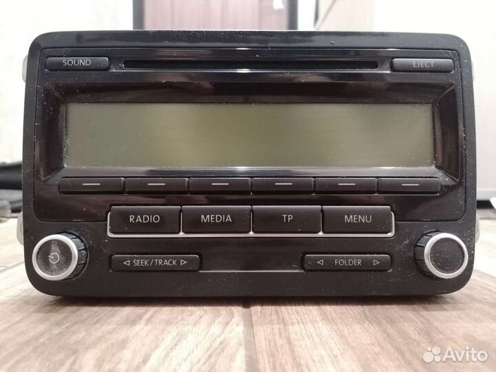 Штатная магнитола на volkswagen tiguan