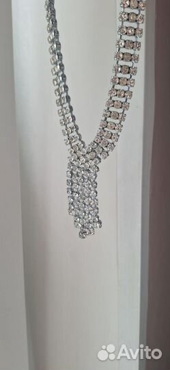 Колье и клипсы бижутерия