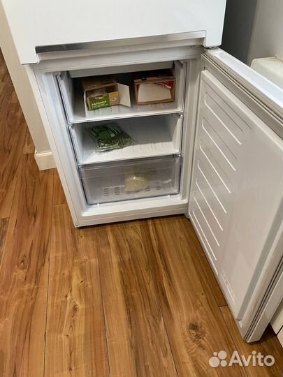 Холодильник бу Beko