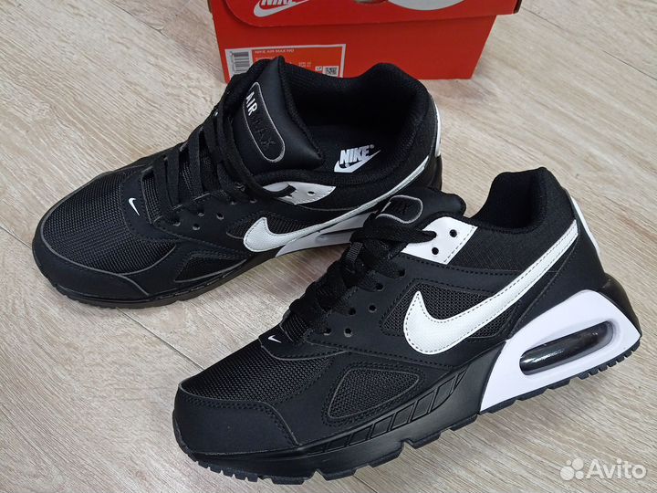 Кроссовки мужские Nike Ivo