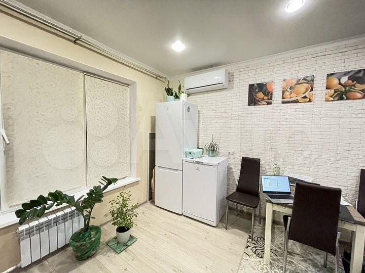 2-к. квартира, 55 м², 1/3 эт.