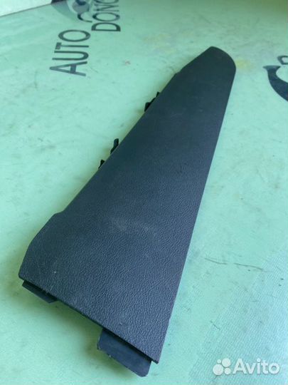 Заглушка крепления сиденья Volkswagen Touareg 7L