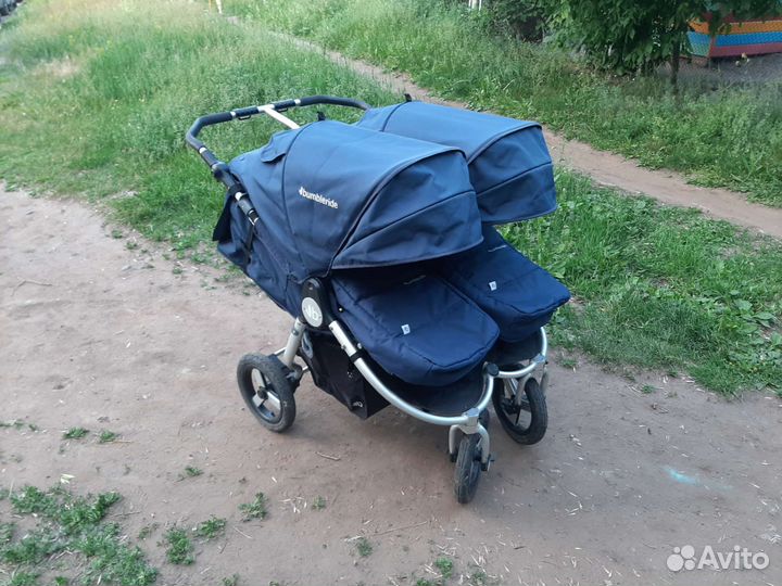Коляска для двойни bumbleride