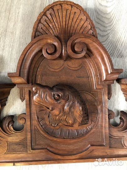 Старинная библиотека (книжный шкаф)