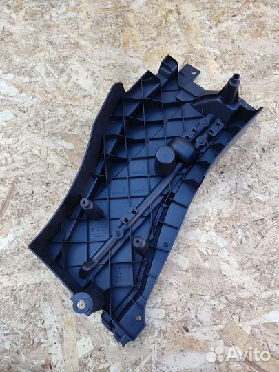 Ящик в багажнике bmw x5 e53