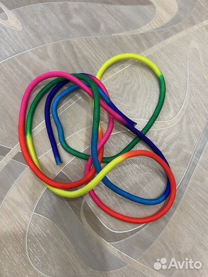 Гимнастическая скакалка