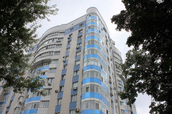 4-к. квартира, 130 м², 2/11 эт.