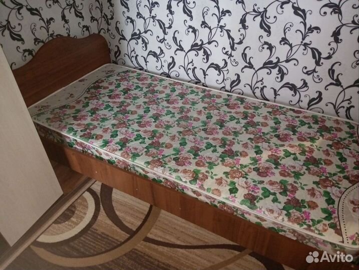 Кровать полуторка с матрасом бу